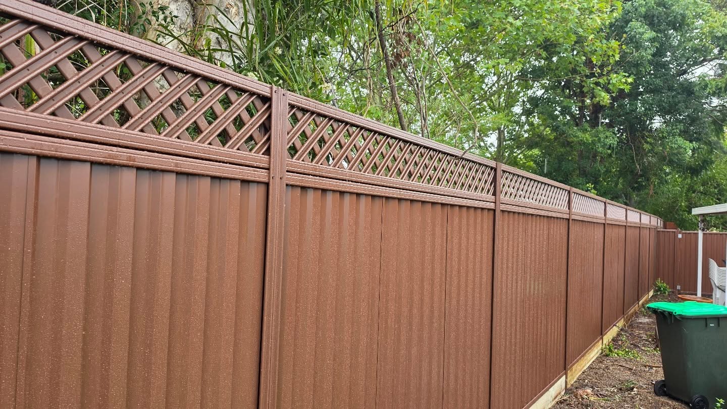 Colorbond + Lattice — Privacy fence with lattice top